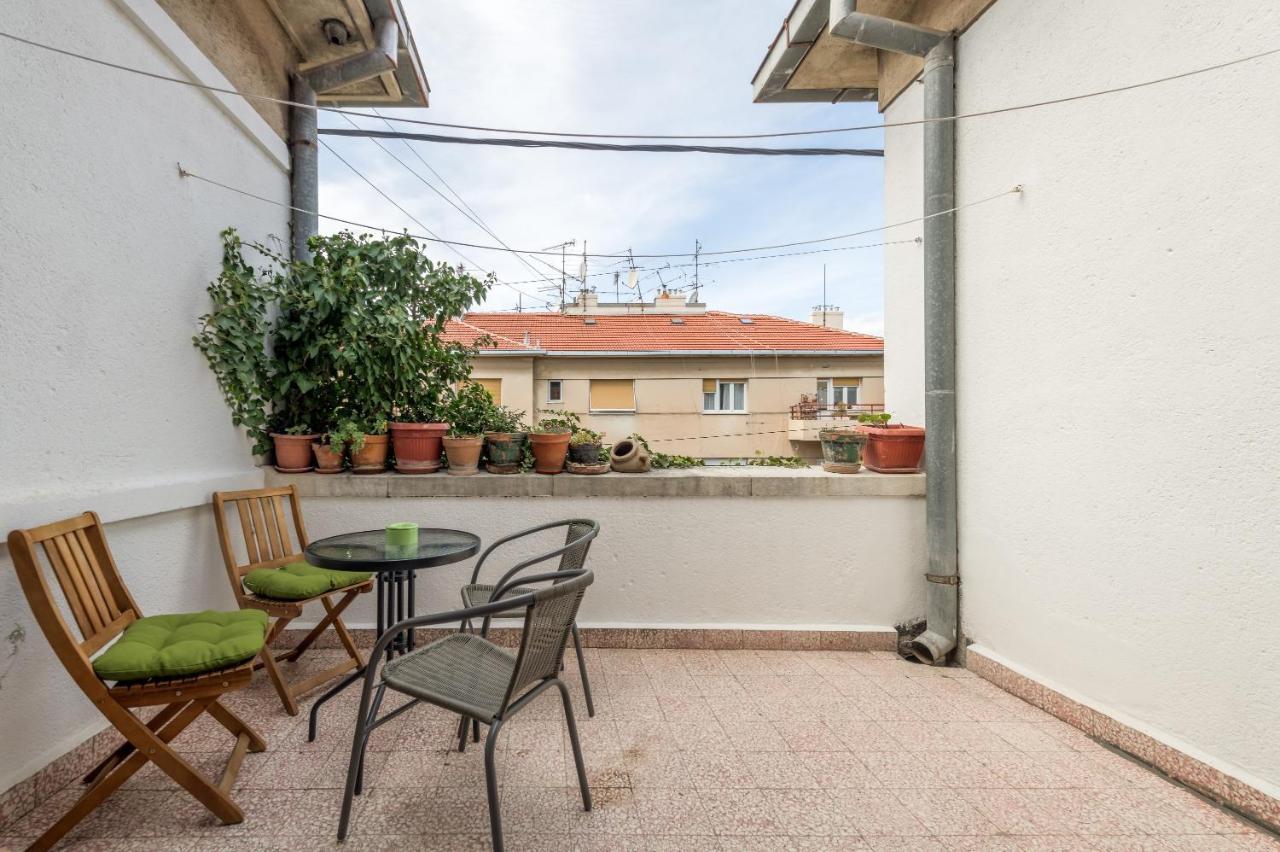 Apartment Dinka With Terrace Split Exterior photo