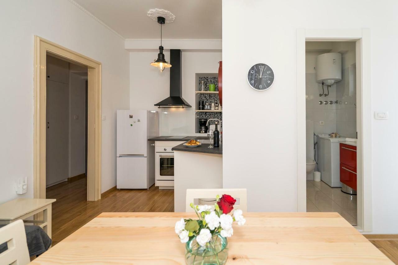 Apartment Dinka With Terrace Split Exterior photo